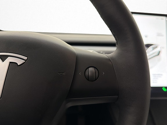 Tesla Model 3 17 of 30
