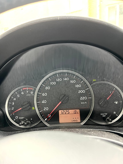 Toyota Yaris 9 of 9