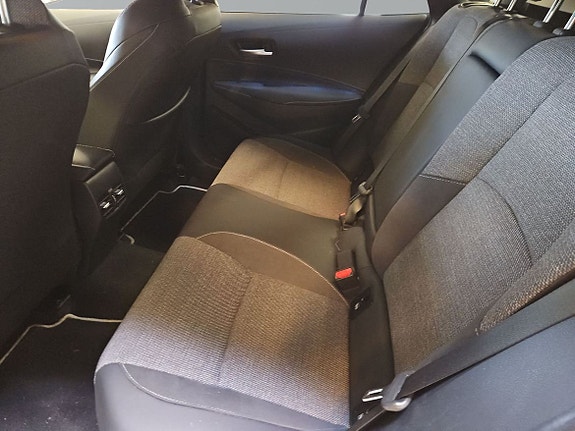 Toyota Corolla 9 of 19