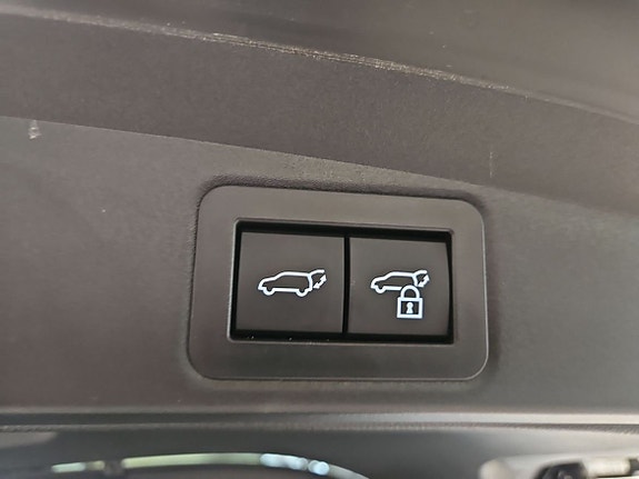 Toyota Corolla 13 of 19