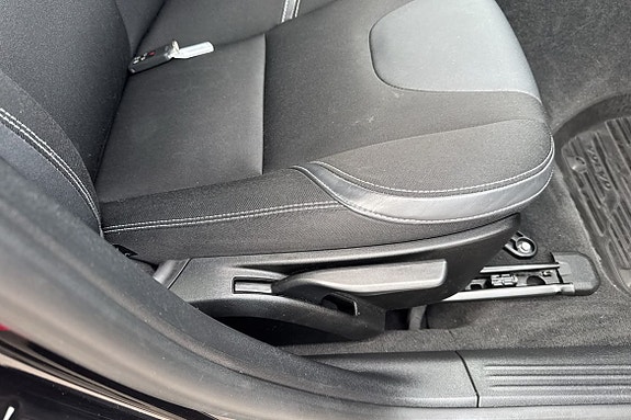 Volvo V40 20 of 24