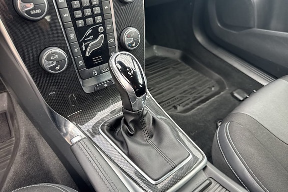 Volvo V40 16 of 24