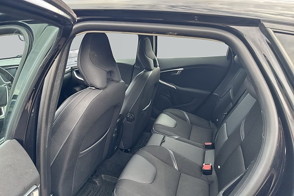 Volvo V40 7 of 24