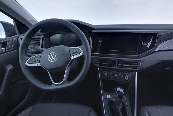 Volkswagen Polo 8 of 17