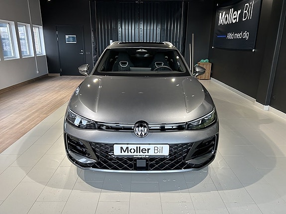 Volkswagen Passat 7 of 25