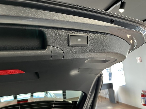 Volkswagen Passat 23 of 25