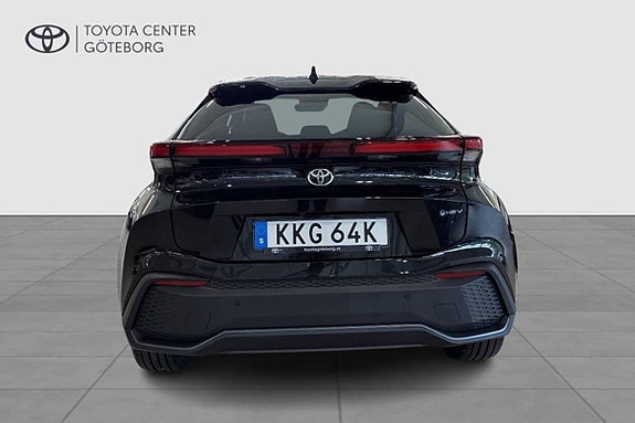 Toyota C-HR 5 of 11