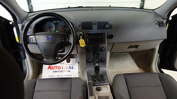 Volvo S40 10 of 13