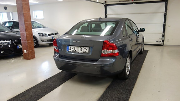 Volvo S40 8 of 13