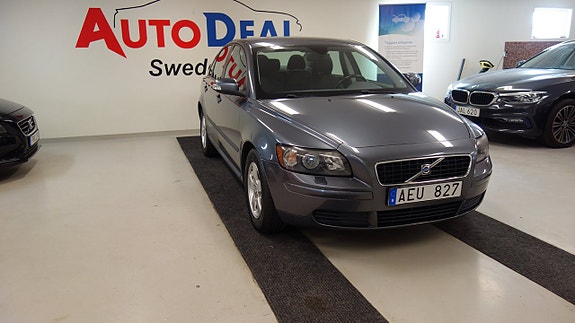 Volvo S40 3 of 13