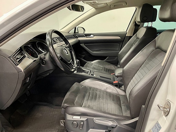 Volkswagen Passat 7 of 23