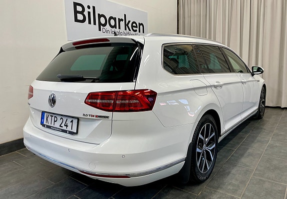 Volkswagen Passat 4 of 23