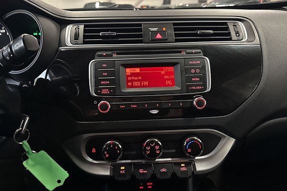 Kia Rio 23 of 29