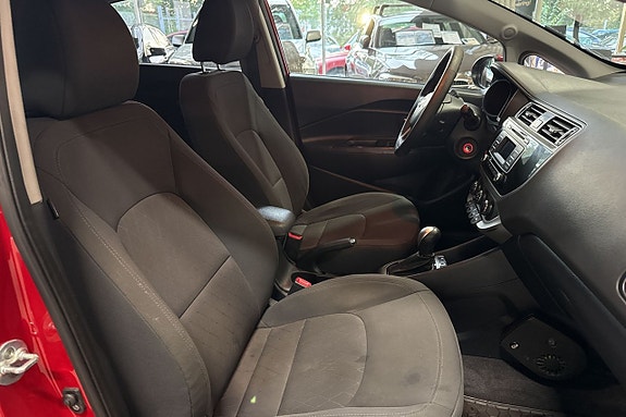 Kia Rio 12 of 29
