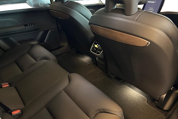 Volvo ES90 9 of 22