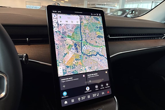 Volvo ES90 15 of 22