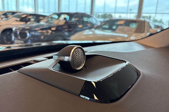 Volvo ES90 20 of 22