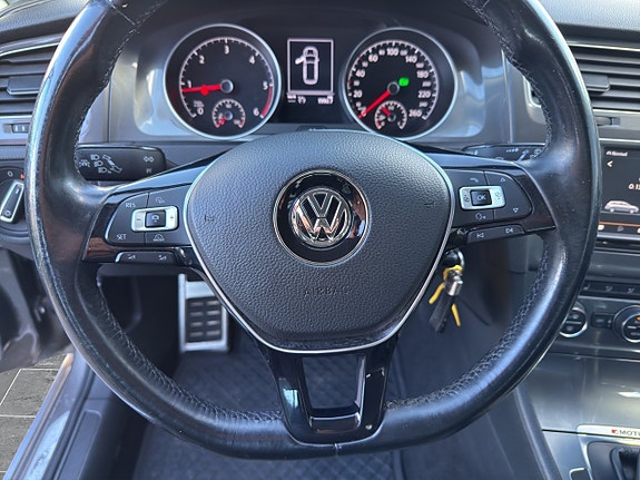 Volkswagen Golf Alltrack 15 of 20