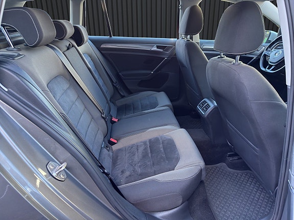 Volkswagen Golf Alltrack 13 of 20
