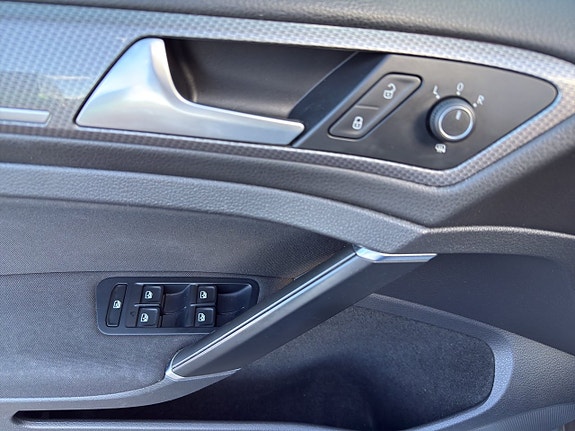 Volkswagen Golf Alltrack 19 of 20