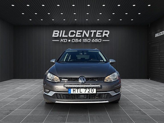 Volkswagen Golf Alltrack 2 of 20