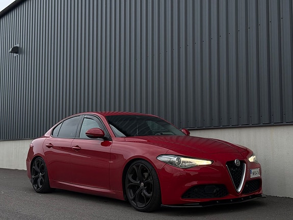 Alfa Romeo Giulia 5 of 18