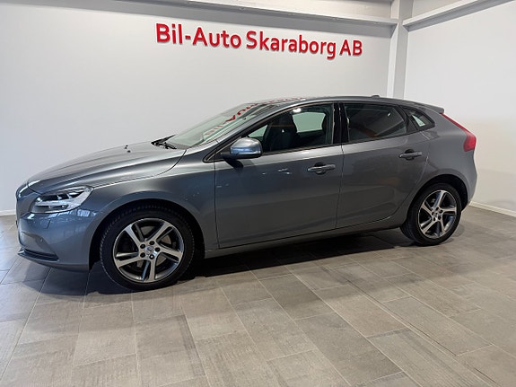 Volvo V40 3 of 22