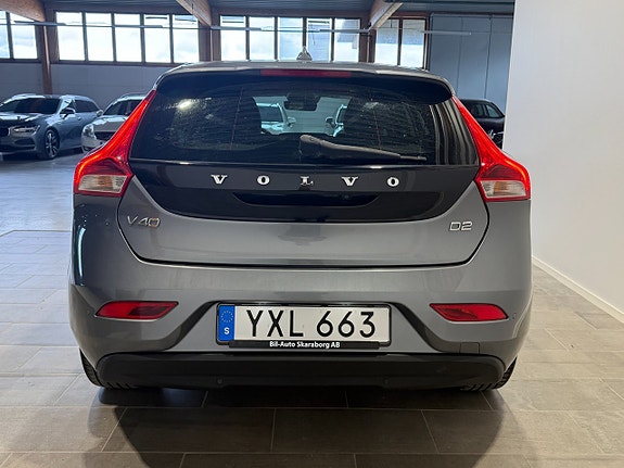 Volvo V40 10 of 22