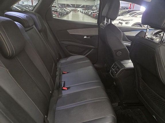 Peugeot 3008 5 of 10