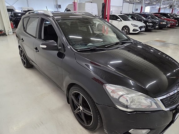 Kia Ceed 3 of 10