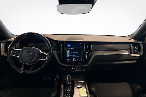 Volvo XC60 8 of 20