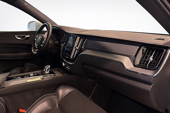 Volvo XC60 9 of 20