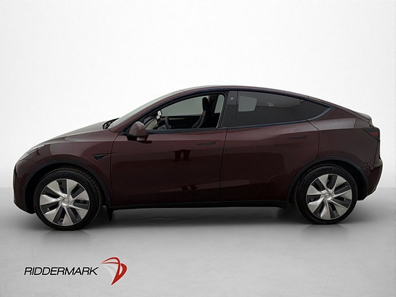 Tesla Model Y 5 of 30