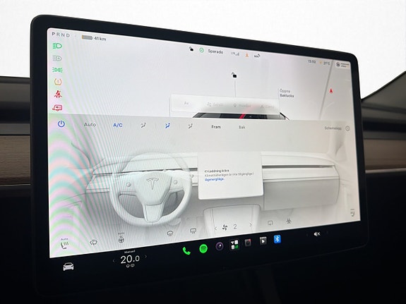 Tesla Model Y 21 of 30