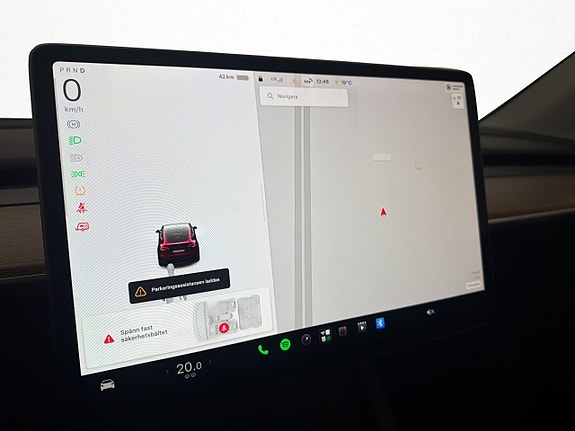 Tesla Model Y 14 of 30