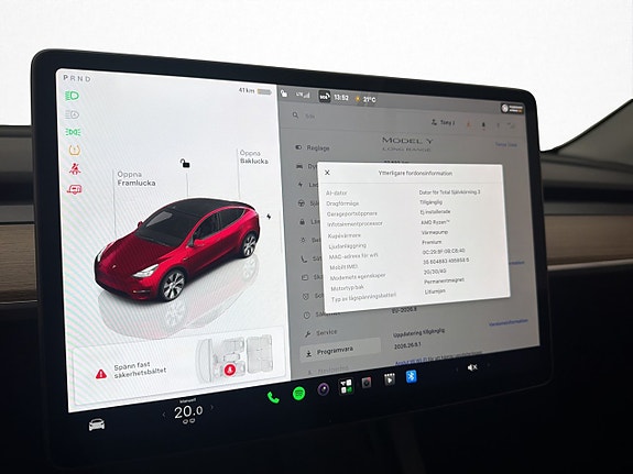 Tesla Model Y 24 of 30