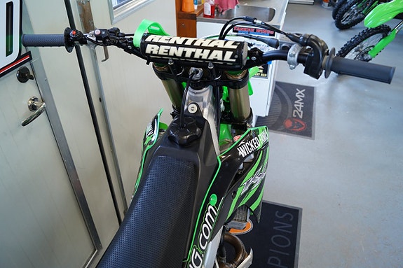 Kawasaki KXF 250 8 of 8