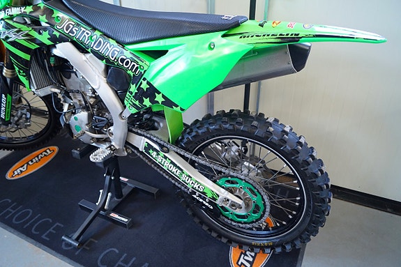 Kawasaki KXF 250 3 of 8