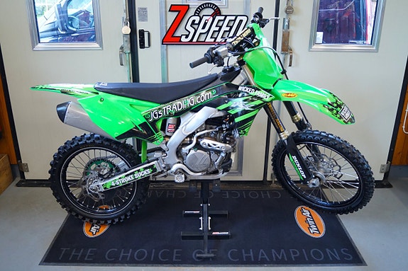 Kawasaki KXF 250 5 of 8
