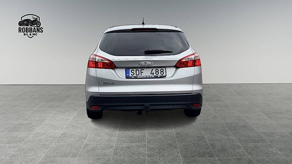Ford Focus 6 of 12
