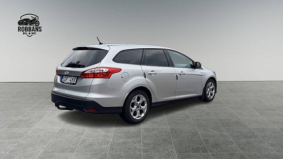 Ford Focus 5 of 12