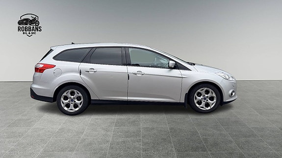 Ford Focus 4 of 12