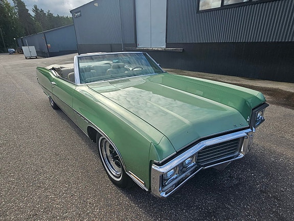 Buick Electra 225 2 of 19