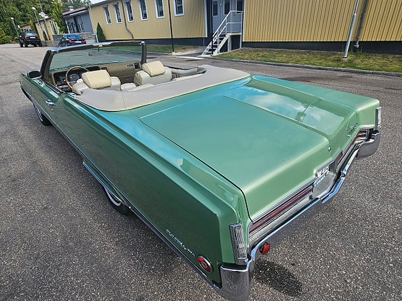 Buick Electra 225 9 of 19