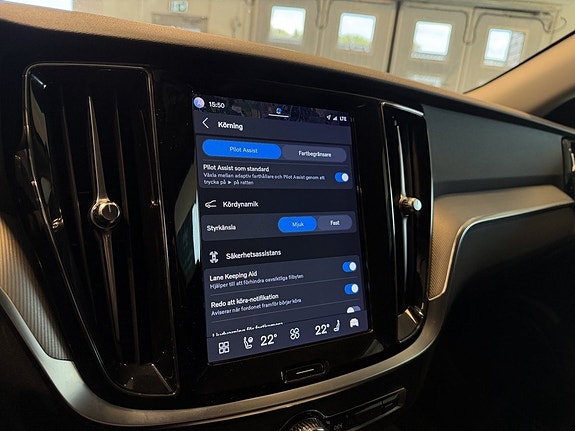 Volvo V60 16 of 27
