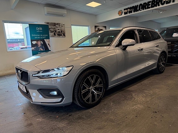 Volvo V60 2 of 27