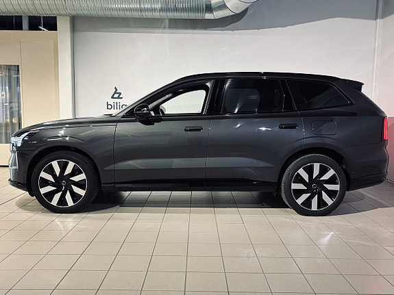 Volvo EX90 2 of 27