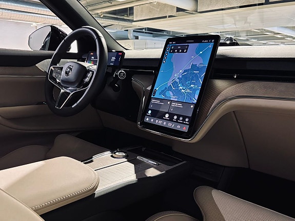 Volvo EX90 18 of 27