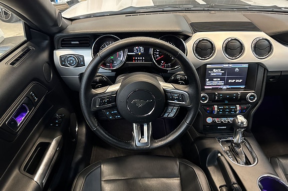 Ford Mustang 17 of 20