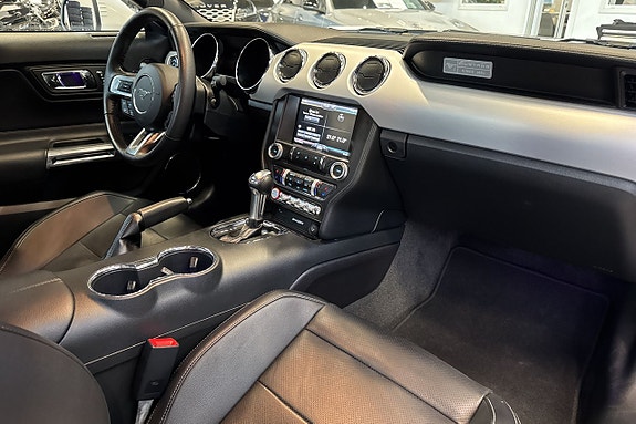 Ford Mustang 13 of 20